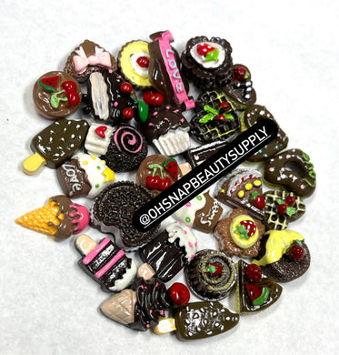 3D GIANT SWEET Charms (BROWN)